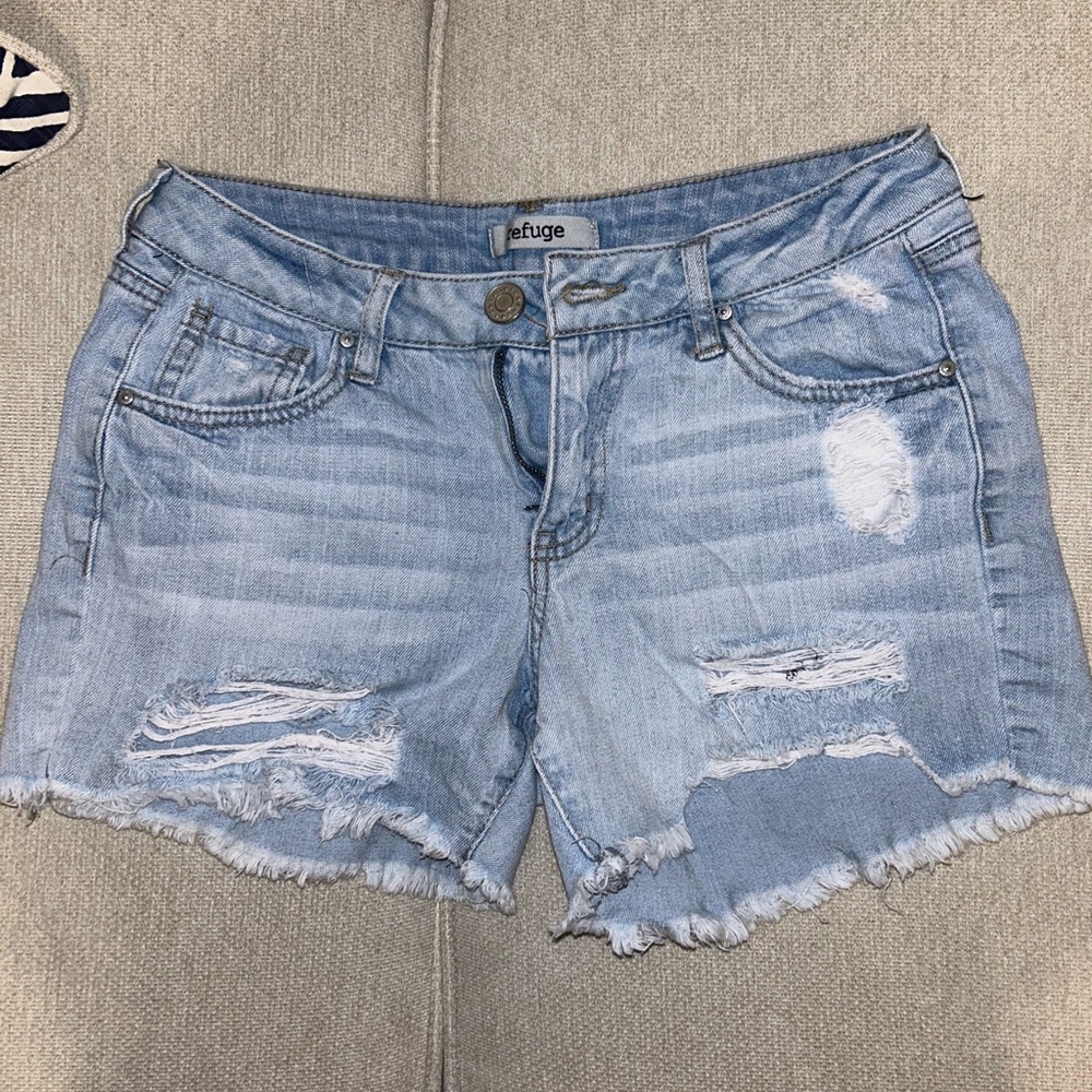 Refuge Light Wash Shorts